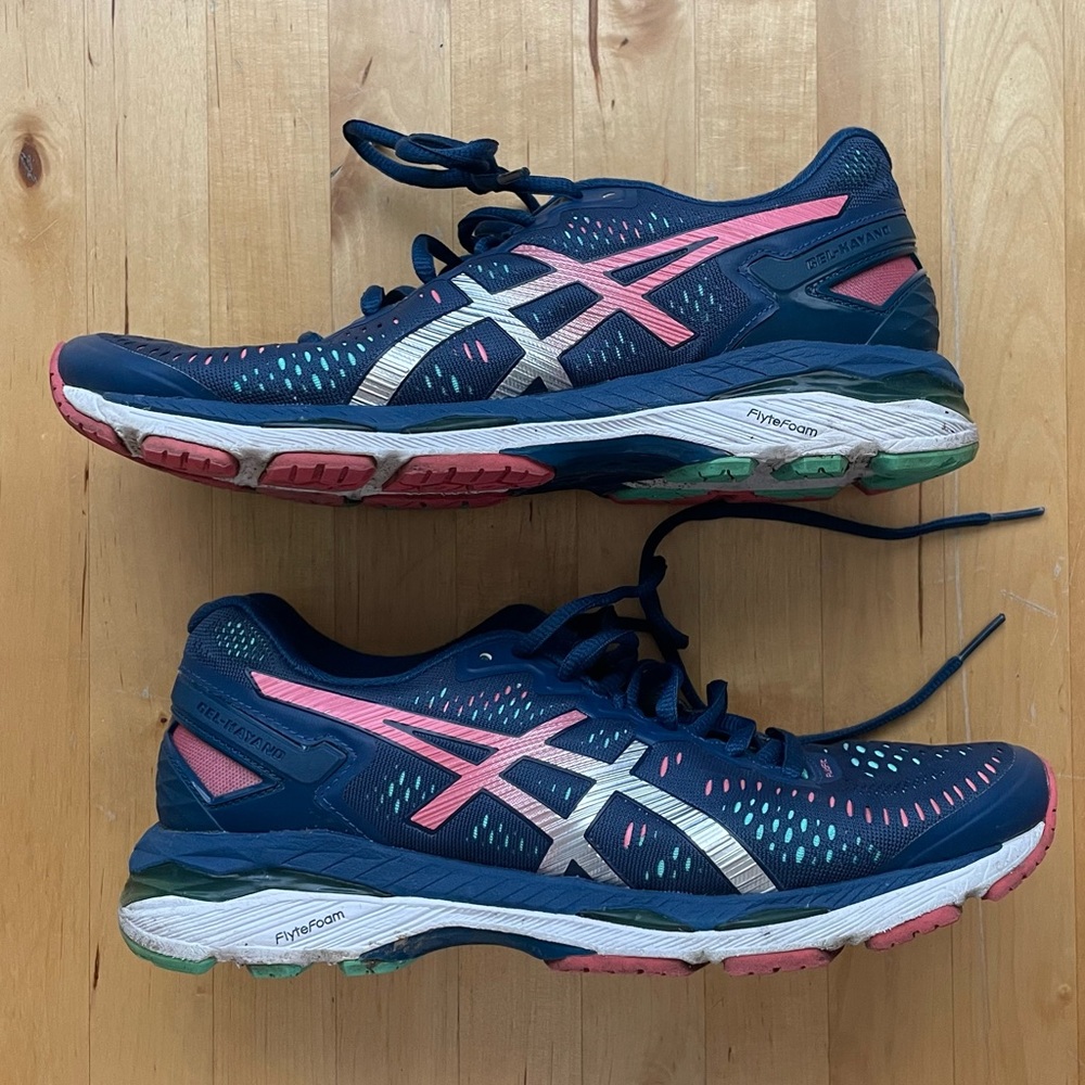 ASICS GEL-KAYANO Running Shoes
